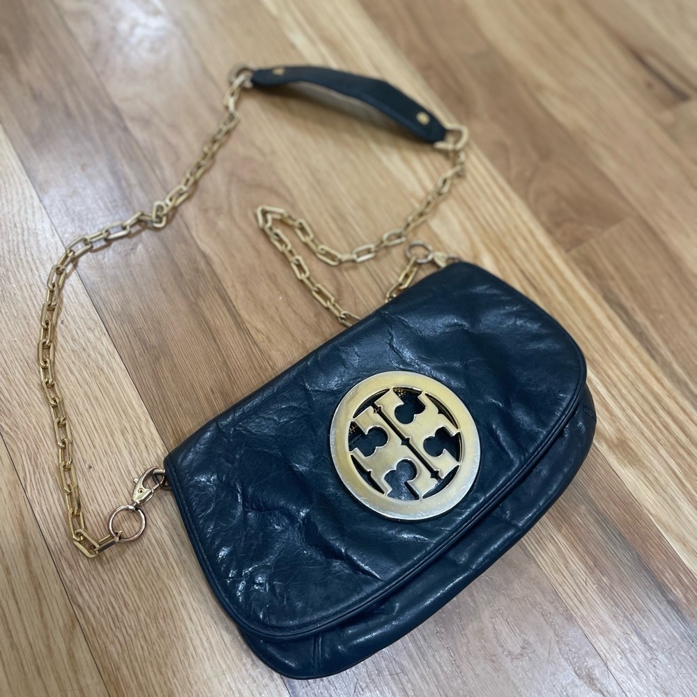 TORY BURCH women’s black leather shoulder bag with gold buckle